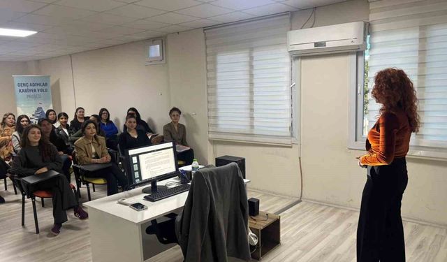 Genç kadınların istihdam yolculuğu başladı