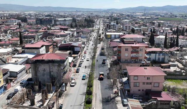 Kahramanmaraş'ta asfalt mesaisi sürüyor