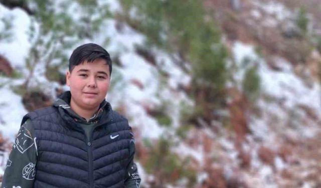 Kazada ağır yaralanan 16 yaşındaki genç, 19 günlük yaşam mücadelesini kaybetti