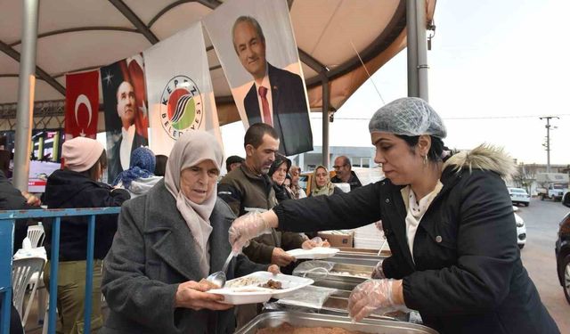 Kepez'in iftar sofraları Başköy ve Gaziler'e kuruldu