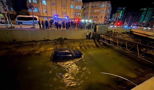 Otomobil kanala uçtu, facia ucuz atlatıldı