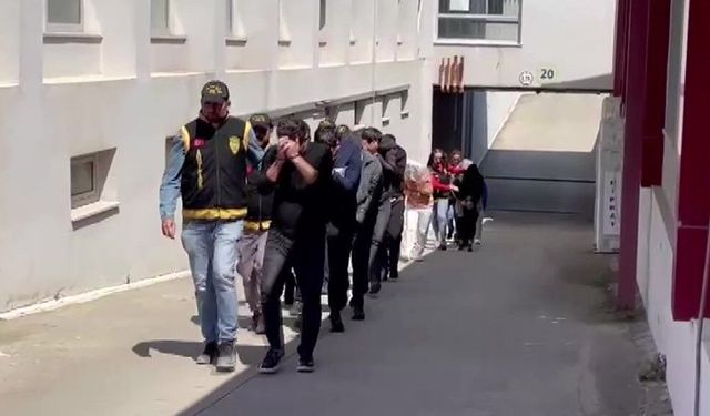 Adana'da fuhuş baskını: 12 tutuklama, 9 kadın kurtarıldı