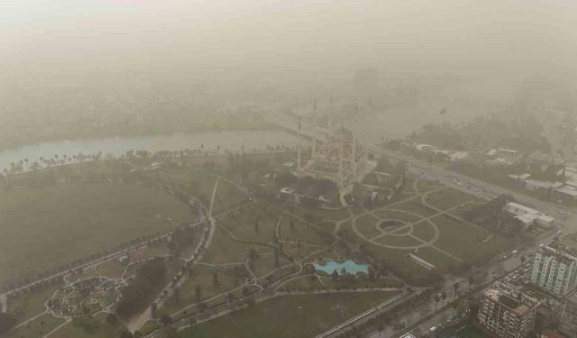Adana'da toz taşınımı havadan görüntülendi