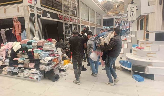 Antalya'da iş merkezinde yangın paniği