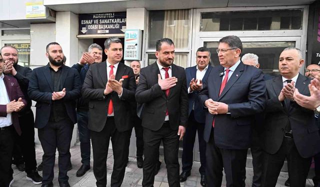 Başkan Dere, oda ziyaretlerine Korkuteli ve Elmalı'da devam etti