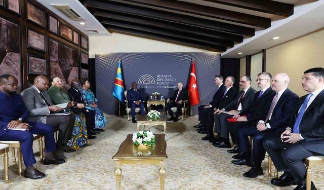Cumhurbaşkanı Erdoğan, Kongo Demokratik Cumhuriyeti Cumhurbaşkanı Tshisekedi ile görüştü