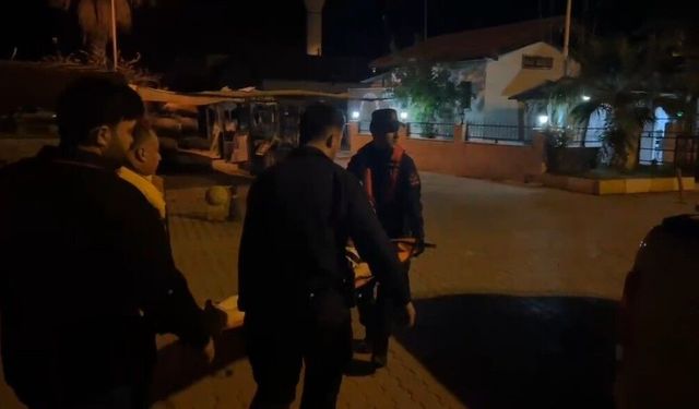 Demre Kaleköy'de rahatsızlanan kişi, sahil güvenlik botuyla tahliye edildi