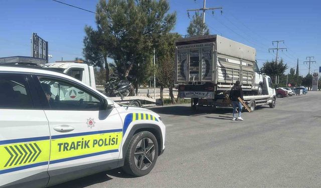 Eski plakasını kamyonetine taktı, 140 bin lira cezadan kaçamadı
