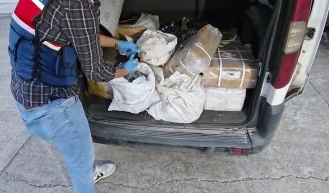 İstanbul ve Adana'da dev silah operasyonu