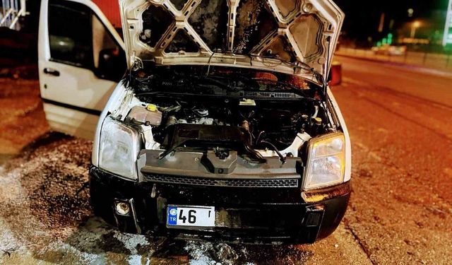 Kahramanmaraş'ta iki farklı noktada araç yangını söndürüldü