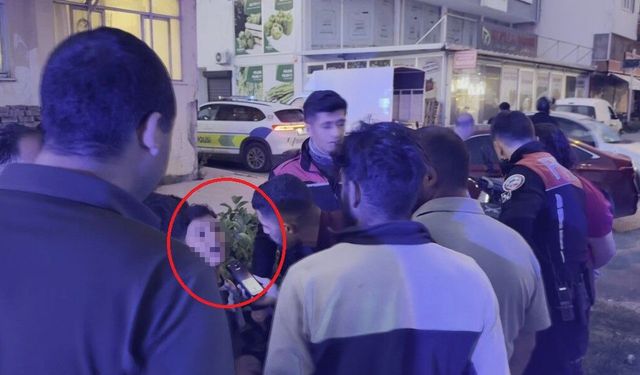 Kazada hafif yaralanan küçük kardeşleri kimse ikna edemedi: Babadan gelen telefonla ambulansa bindiler