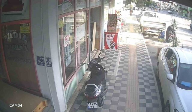 Kendi motosikleti gibi çalıp götürmesi saniyeler sürdü