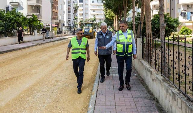 Mezitli'de yol çalışmaları altyapıyla birlikte yenileniyor