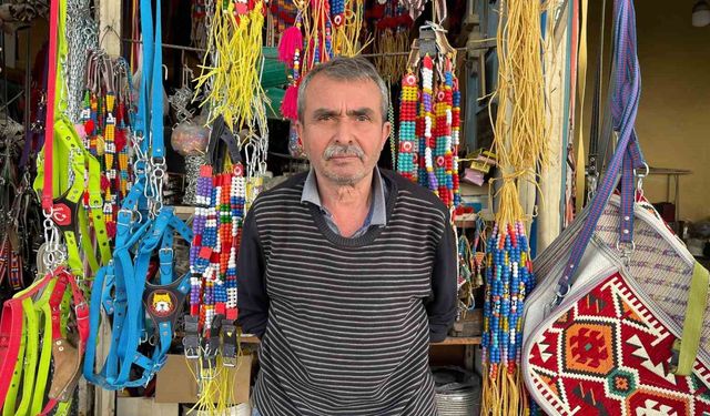 Osmaniye'de 48 yıllık saraç ustası mesleğini köpek tasmasıyla yaşatıyor