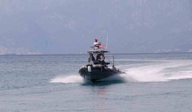 Suyun altını üstüne getiriyor, can kurtarmak için saniyelerle yarışıyorlar