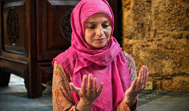 Ukraynalı yoga eğitmeni Lena, Müslüman olup Meryem ismini aldı