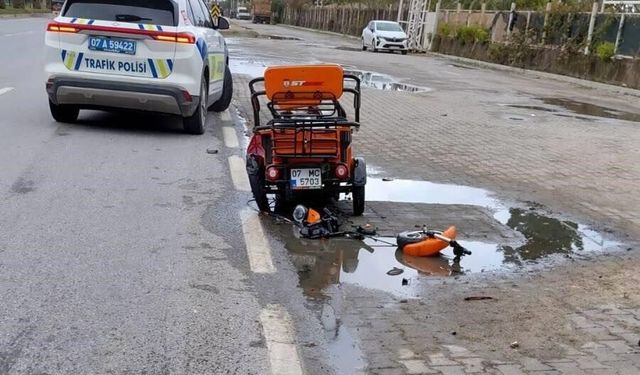 Vinçle çarpışan elektrikli motosikletin Rus uyruklu sürücüsü hayatını kaybetti