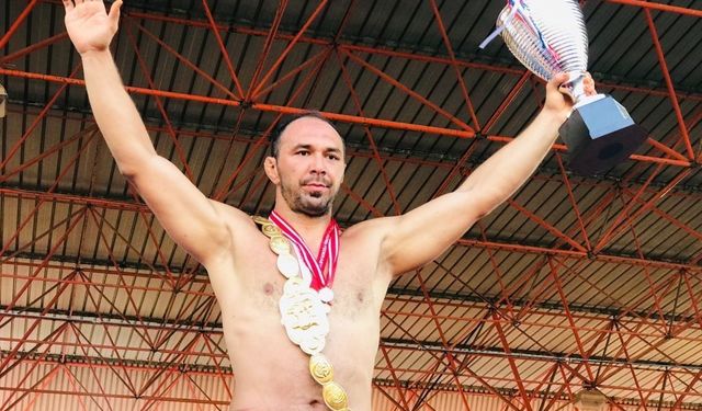 Yağlı Pehlivan Güreşlerinin efsane ismi Ali Gürbüz, Kepez Belediyesi'nde