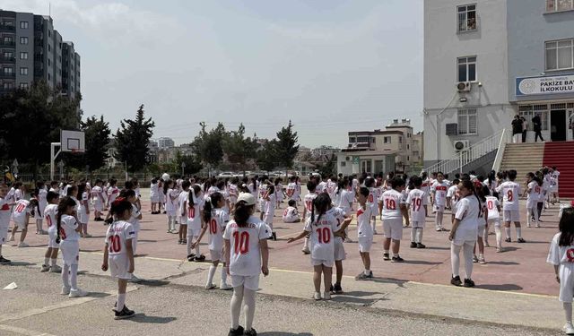 Yüzlerce öğrenciden Arda Güler'e '10 numara' davet