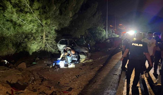 Adana'da feci kaza: Karı koca öldü, 4 yaşındaki çocukları yaralandı
