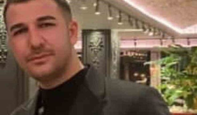 Adana'da motosiklet kamyonetle çarpıştı: 1 ölü