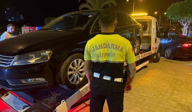 Alanya'da korsan taşımacılık yapan 8 araca 835 bin TL ceza