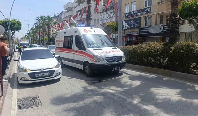 Antalya'da yaya geçidinden geçmeye çalışan Alman turistin ayağını otomobil ezdi