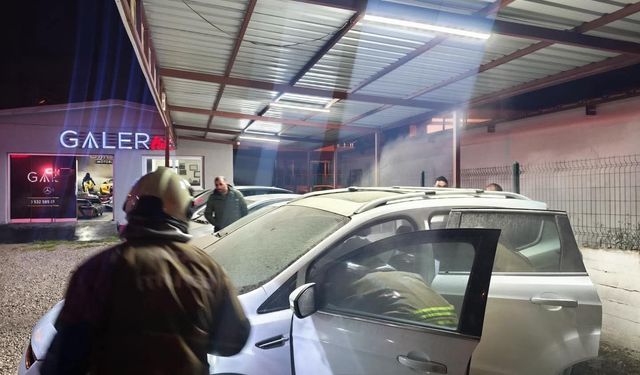 Arsuz'da araç yangını