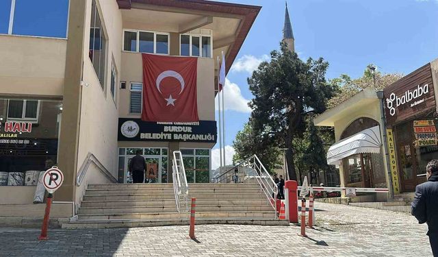 Burdur Belediyesi'ne yönelik soruşturmada 'görevi kötüye kullanma' suçundan 51 sanık hakkında hazırlanan iddianame kabul edildi