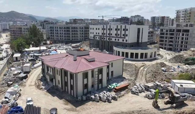 Defne ilçe jandarma komutanlığı hizmet binasında inşaat çalışmaları sürüyor
