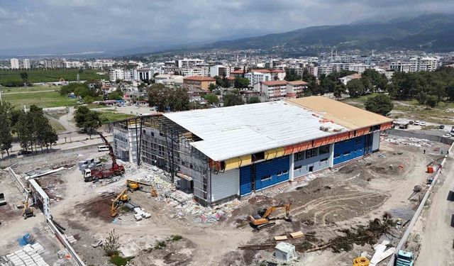 Hatay Büyükşehir Belediyesi, Dörtyol'a kapalı spor salonu inşa ediyor