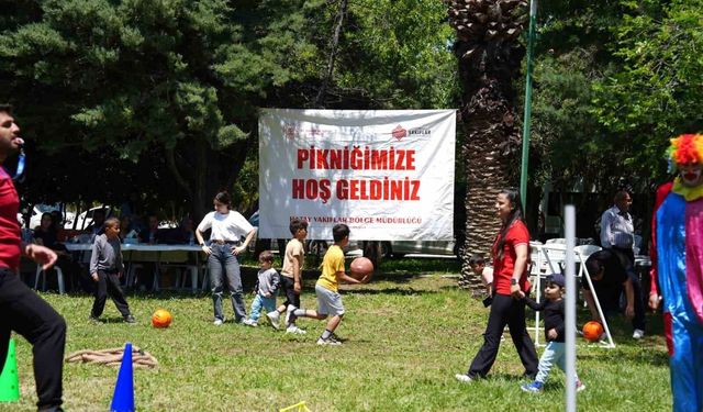 Hatay'da düzenlenen piknikte depremzede çocuklar doyasıya eğlendi