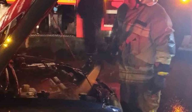 İskenderun'da araç yangını