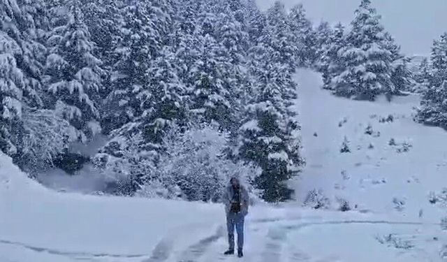 Isparta'da mayıs ayında kar bereketi kartpostallık görüntüler oluşturdu