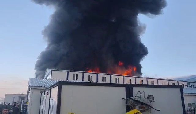 Kahramanmaraş'ta şantiyede yangın: 1 ölü, 7 yaralı