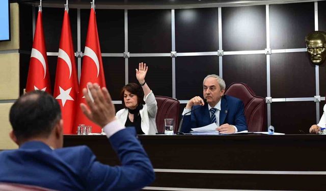 Kepez'in Mayıs gündeminde 2025'in bütçe başarısı konuşuldu