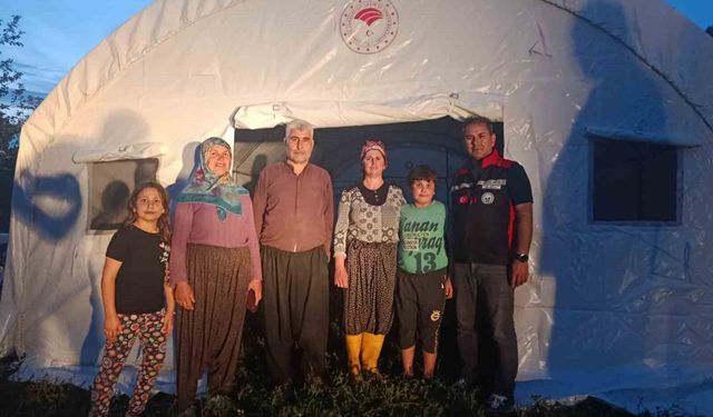 Kozan'da selden etkilenen vatandaşların yaraları sarılıyor