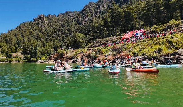 Maviyle yeşilin buluştuğu Burdur'da doğa ve su sporları etkinliği