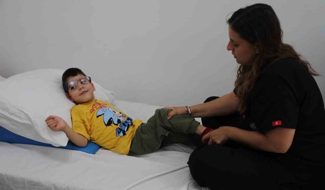 Minik Metehan, Hatay Büyükşehir Belediyesinin desteğiyle ayağa kalktı