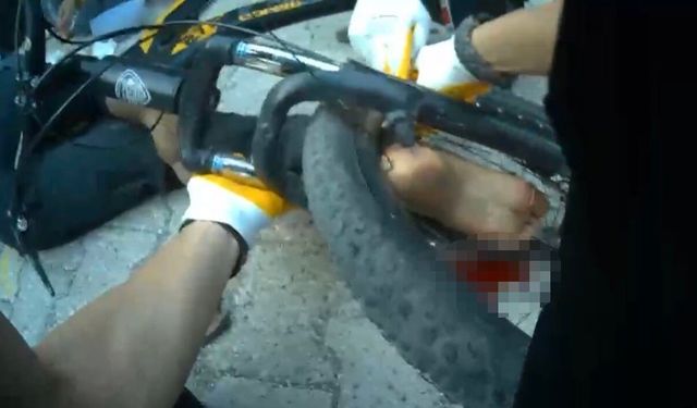 Osmaniye'de ayağı bisikletin tekerine sıkışan çocuk ekiplerce kurtarıldı