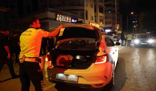 Şampiyonluk konvoyundan ayrılan alkollü otomobil sürücüsü ile motosiklet çarpıştı: 1 ağır yaralı