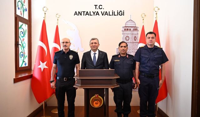 Vali Şahin: 'Hedefimiz Antalya'da deniz hep temiz'