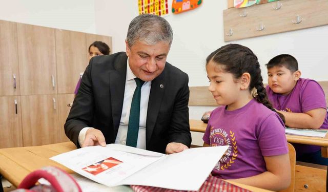Adana'da 485 bin 252 öğrenci karne aldı