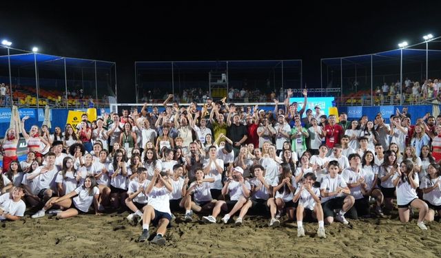 Alanya'da dev şölen finallerle sona erdi