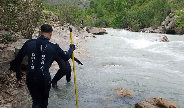 Çayda kaybolan gencin çocuklara boks öğretirken görüntüleri ortaya çıktı