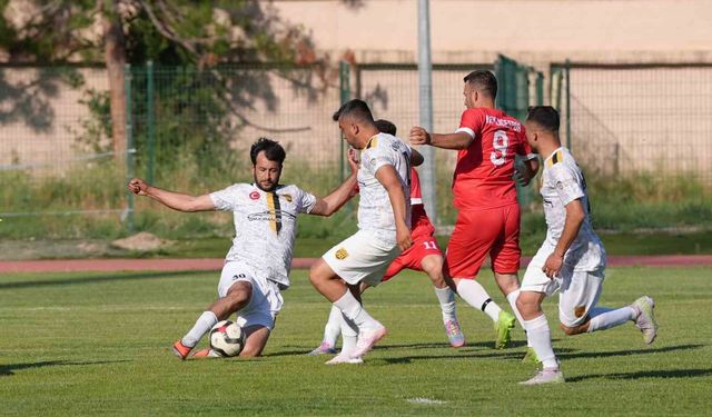 Tarsus'ta köyler arası futbol heyecanı başladı
