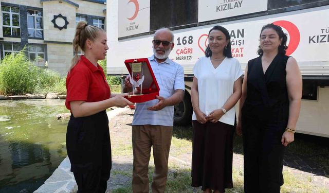 50 kez kan verdi, herkesi bağış yapmaya çağırdı
