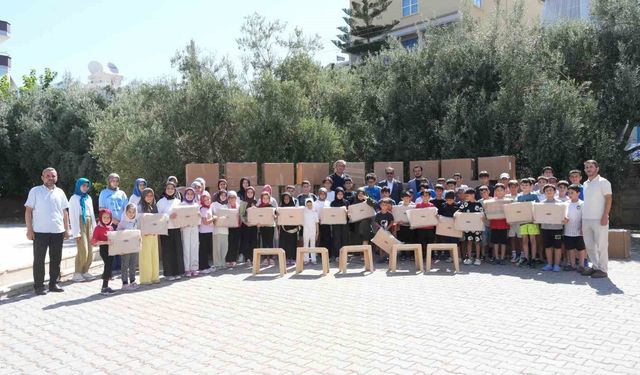 Alanya Belediyesi'nden Kur'an kurslarına 800 rahle desteği
