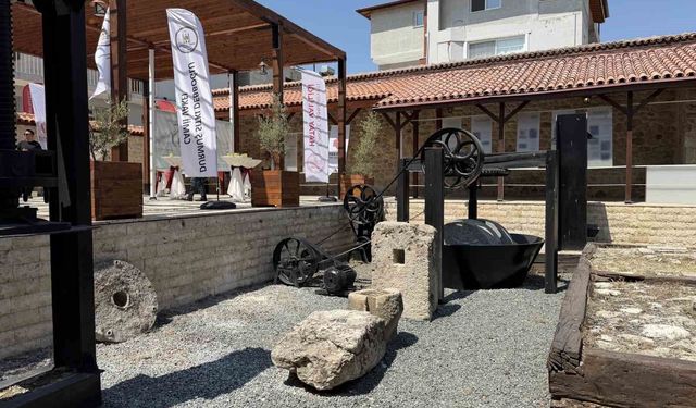 Kentin ilk zeytinyağı fabrikası olan tarihi yapı, depremde aldığı hasarların onarılmasıyla yeniden müze olarak açıldı