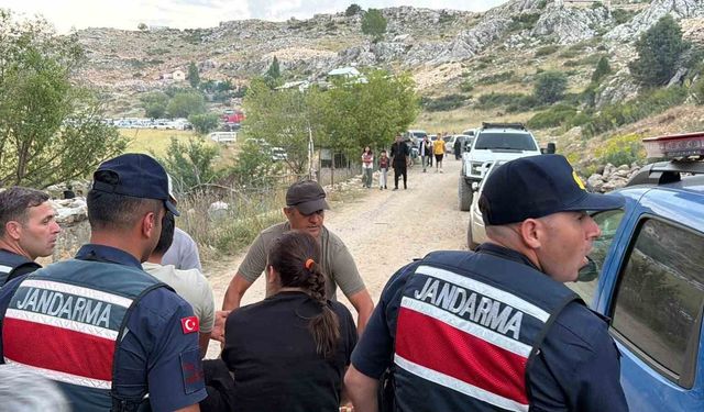 Şenlikte düşüp yaralanan kadın için jandarma zamanla yarıştı